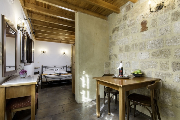 Imagen de la habitación del Hotel Camelot Traditional and Classic. Foto 15