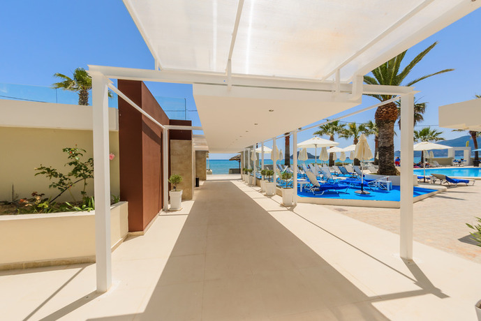 Imagen de los exteriores del Hotel Cameo Beach Resort. Foto 5