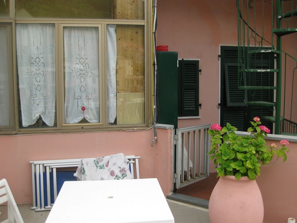 Imagen de los exteriores del Hotel Camere La Torre. Foto 12