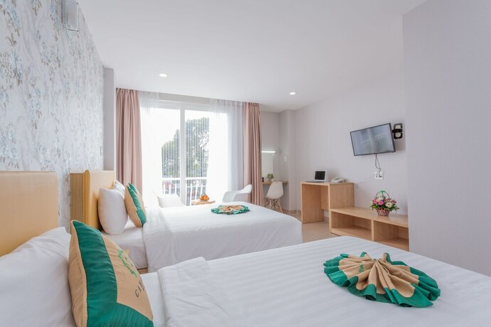 Imagen de la habitación del Hotel Camila. Foto 18