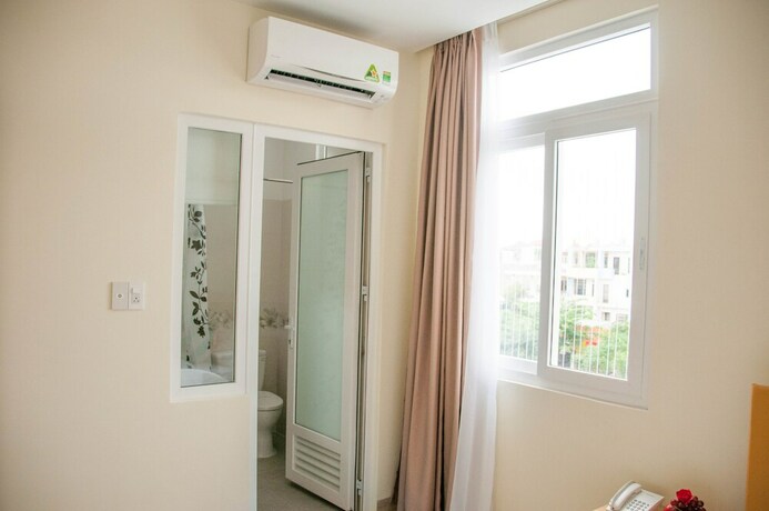 Imagen de la habitación del Hotel Camila. Foto 21