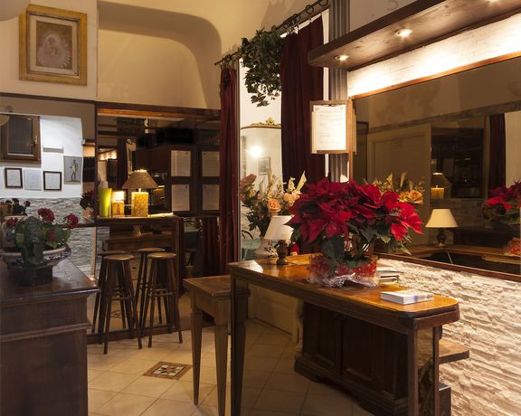 Imagen de los interiores del Hotel Camilla Guelfa. Foto 6