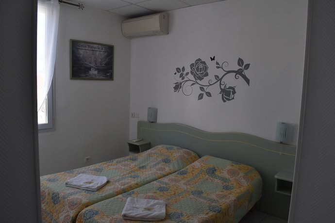 Imagen de la habitación del Hotel Camille. Foto 3