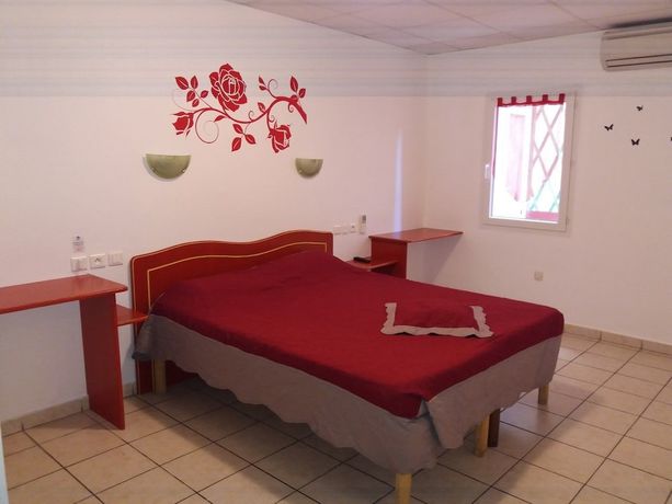 Imagen de la habitación del Hotel Camille. Foto 4