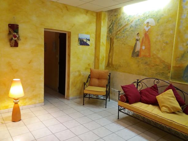 Imagen de los interiores del Hotel Camille. Foto 19
