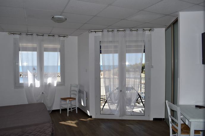 Imagen de la habitación del Hotel Camille. Foto 13