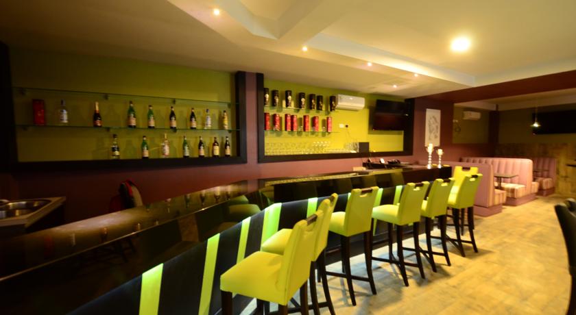 Imagen del bar/restaurante del Hotel Camino Plaza. Foto 2