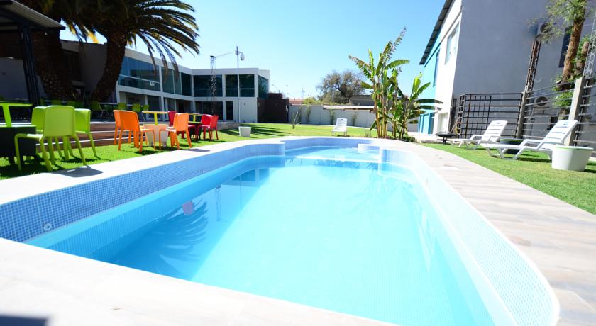 Imagen de la piscina del Hotel Camino Plaza. Foto 12