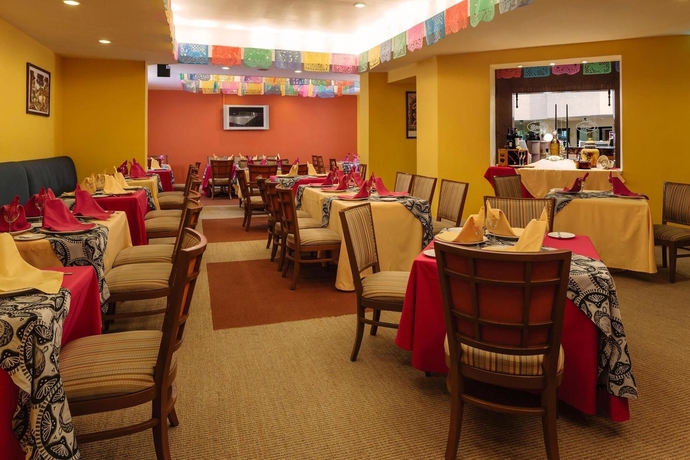 Imagen del bar/restaurante del Hotel Camino Real Aeropuerto Mexico. Foto 4