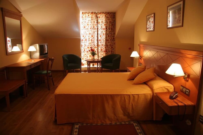 Imagen de la habitación del Hotel Camino Real, Arcahueja. Foto 6