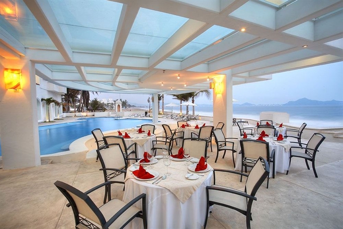 Imagen del bar/restaurante del Hotel Camino Real Manzanillo. Foto 5