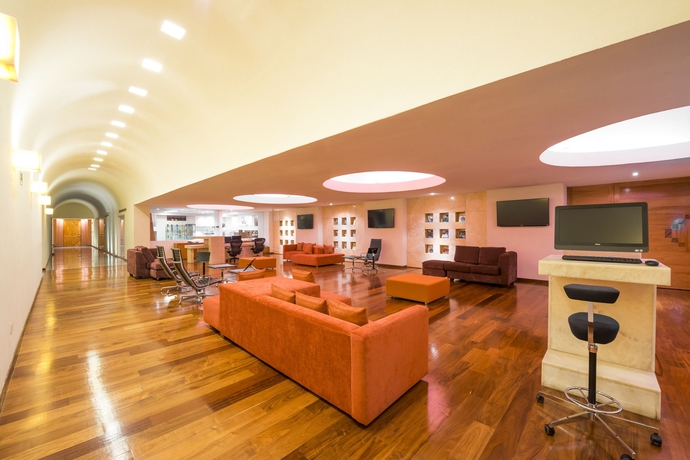 Imagen del bar/restaurante del Hotel Camino Real Monterrey. Foto 3