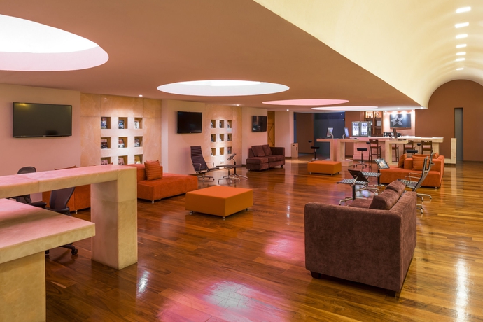 Imagen del bar/restaurante del Hotel Camino Real Monterrey. Foto 4