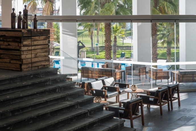 Imagen del bar/restaurante del Hotel Camino Real Puebla Angelopolis. Foto 3