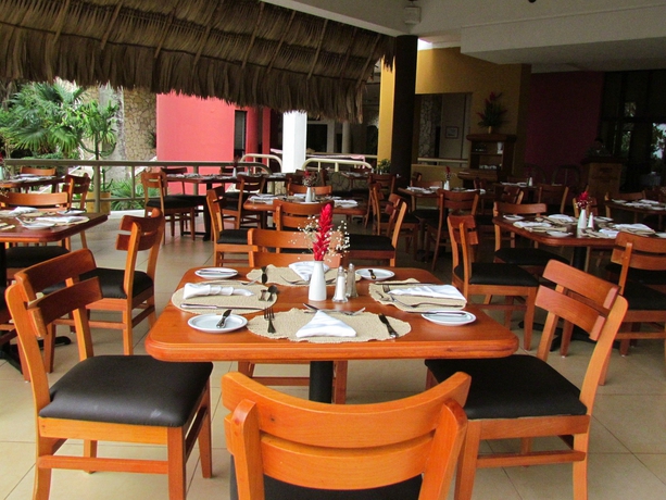 Imagen del bar/restaurante del Hotel Camino Real Tikal. Foto 5