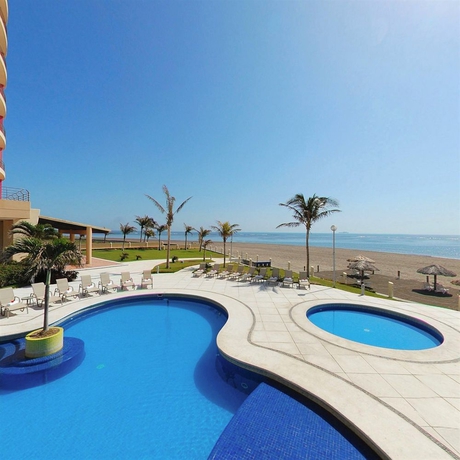 Imagen de la piscina del Hotel Camino Real Veracruz. Foto 15