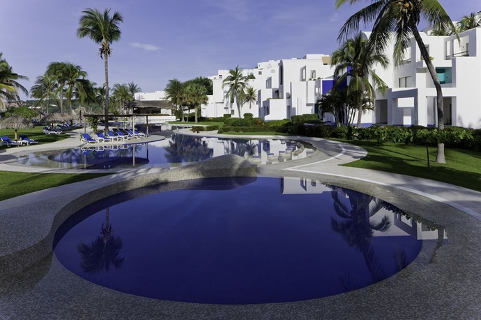 Imagen de la piscina del Hotel Camino Real Zaashila Huatulco. Foto 6