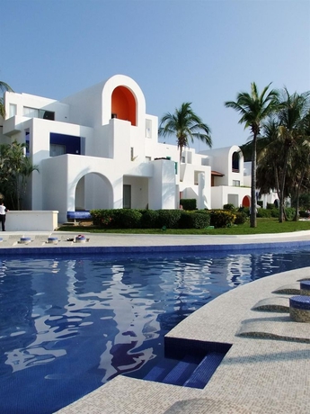 Imagen de la piscina del Hotel Camino Real Zaashila Huatulco. Foto 8