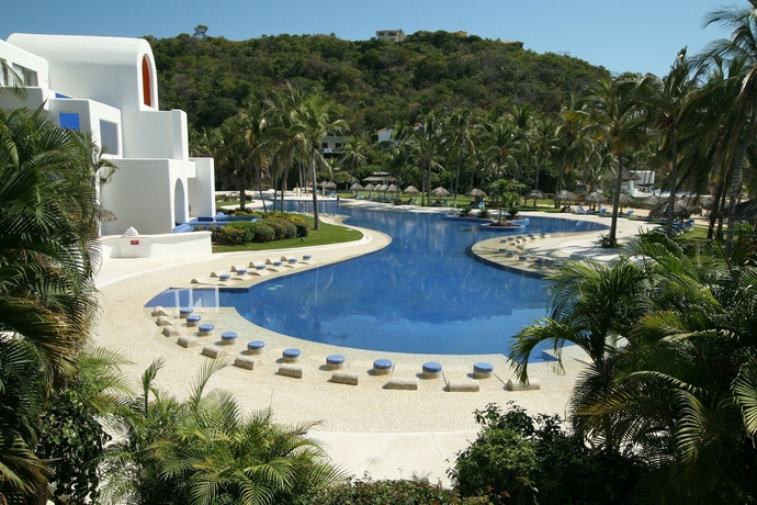 Imagen de la piscina del Hotel Camino Real Zaashila Huatulco. Foto 9