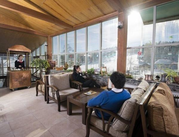 Imagen de los interiores del Hotel Camkar. Foto 10