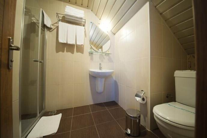 Imagen de la habitación del Hotel Camkar. Foto 7