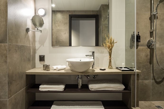 Imagen de la habitación del Hotel Camlux. Foto 18