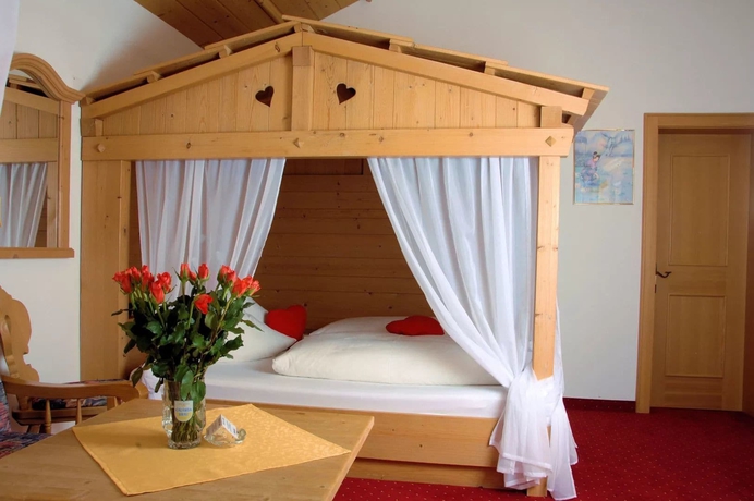 Imagen de la habitación del Hotel Camona Und Apart Walserhof. Foto 3