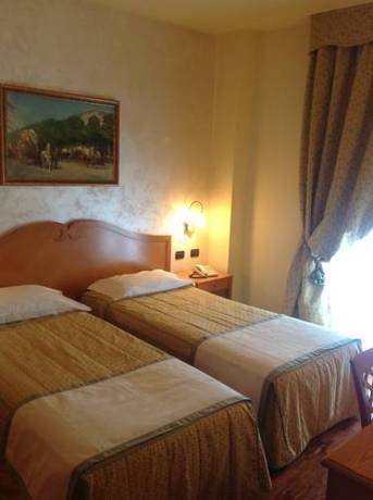 Imagen de la habitación del Hotel Camoretti. Foto 8