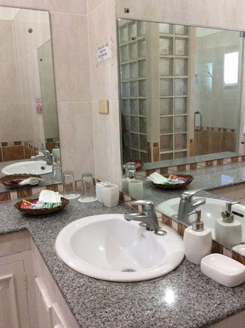 Imagen de la habitación del Hotel Camotes Flying Fish Resort. Foto 11