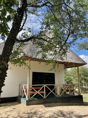 Imagen de la habitación del Hotel Camp Atupele. Foto 20