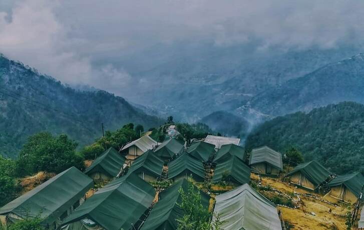 Imagen general del Hotel Camp Awara Dhanaulti. Foto 1