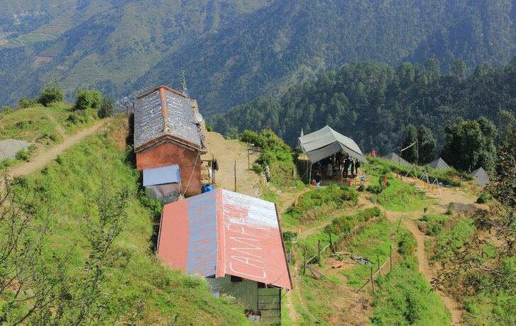 Imagen general del Hotel Camp Awara Dhanaulti. Foto 11