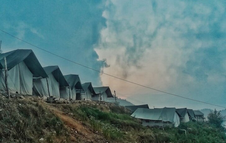 Imagen general del Hotel Camp Awara Dhanaulti. Foto 18