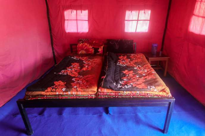 Imagen de los interiores del Hotel Camp Awara Rishikesh. Foto 15