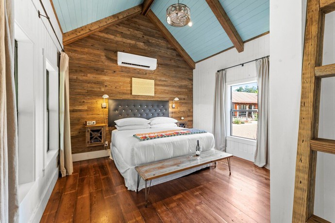 Imagen de la habitación del Hotel Camp Comfort. Foto 6