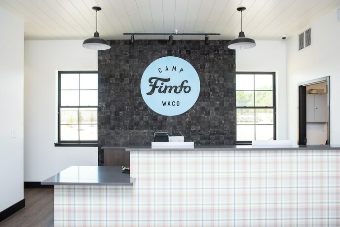 Imagen general del Hotel Camp Fimfo Waco. Foto 2