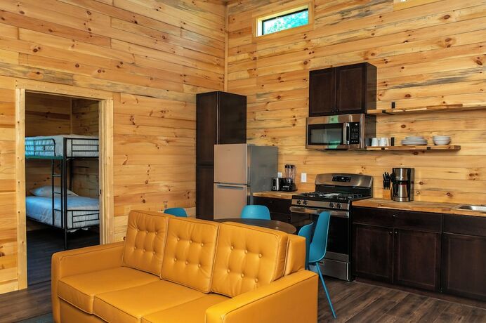 Imagen general del Hotel Camp Fimfo Waco. Foto 9