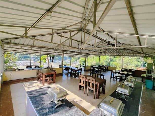 Imagen general del Hotel Camp High 5 Jayalgarh. Foto 7