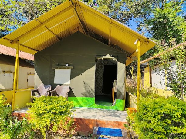 Imagen general del Hotel Camp High 5 Jayalgarh. Foto 17