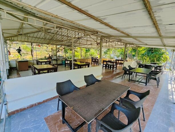 Imagen general del Hotel Camp High 5 Jayalgarh. Foto 18