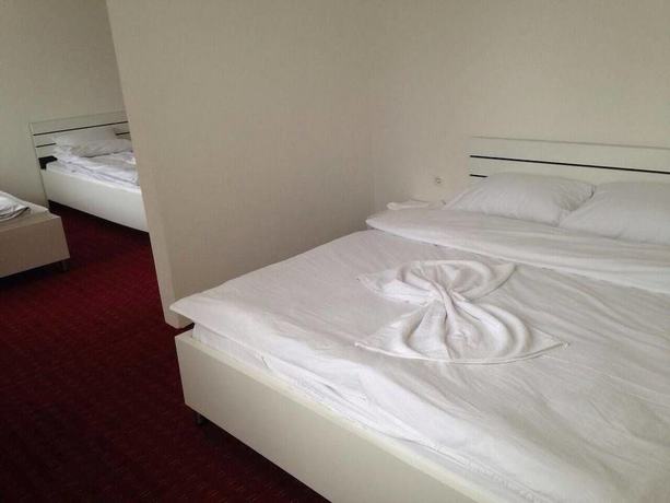 Imagen de la habitación del Hotel Camp Karagaq. Foto 11