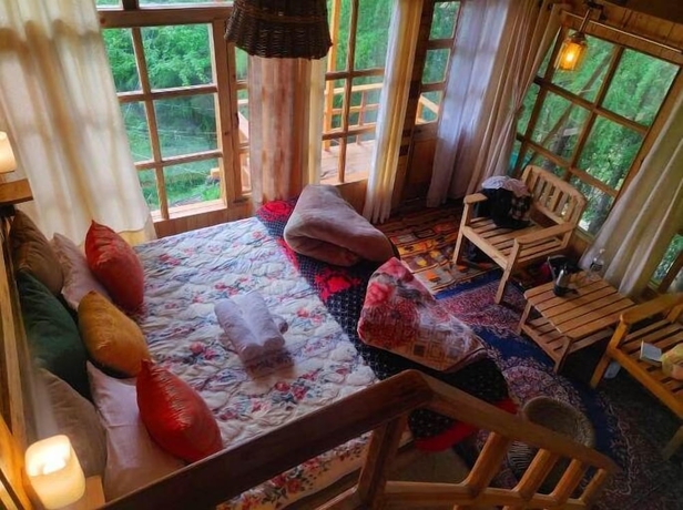 Imagen de la habitación del Hotel Camp Oak View. Foto 2