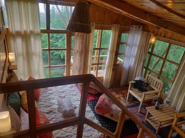 Imagen de la habitación del Hotel Camp Oak View. Foto 13