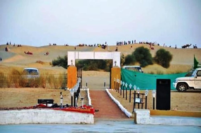 Imagen de los interiores del Hotel Camp Paradise. Foto 10