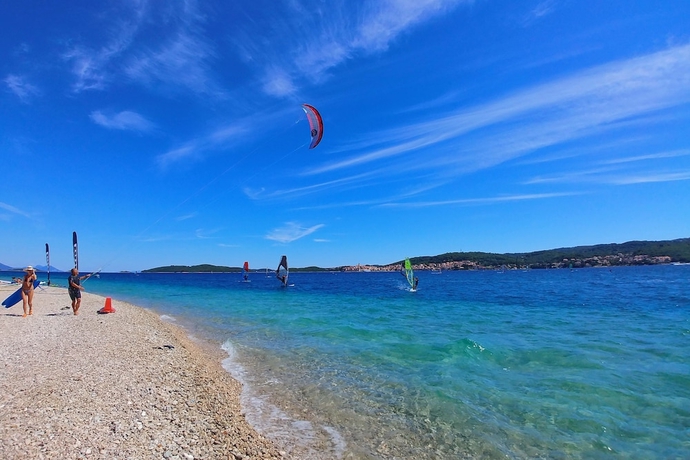 Imagen de los interiores del Hotel Camp Perna. Foto 17