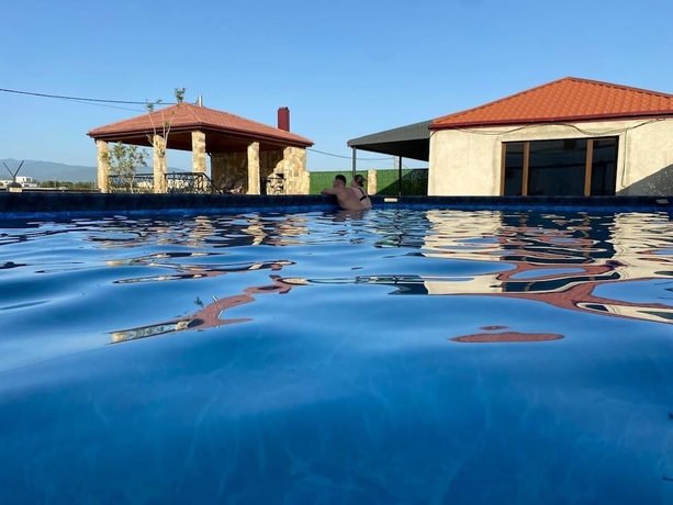 Imagen de la piscina del Hotel Camp Pura Vida. Foto 16