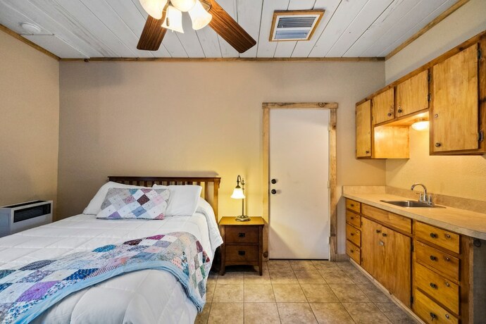 Imagen de la habitación del Hotel Camp Silver Spur. Foto 14