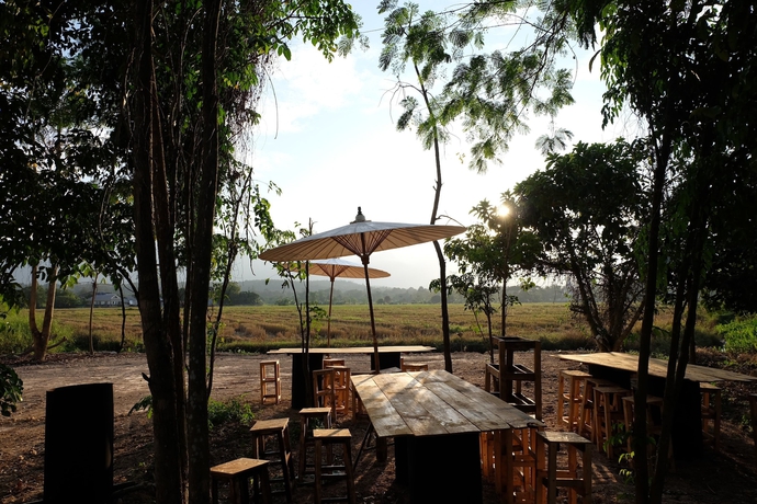 Imagen del bar/restaurante del Hotel Camp Story Chiangmai. Foto 4