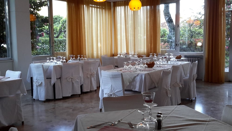 Imagen del bar/restaurante del Hotel Campagna. Foto 3