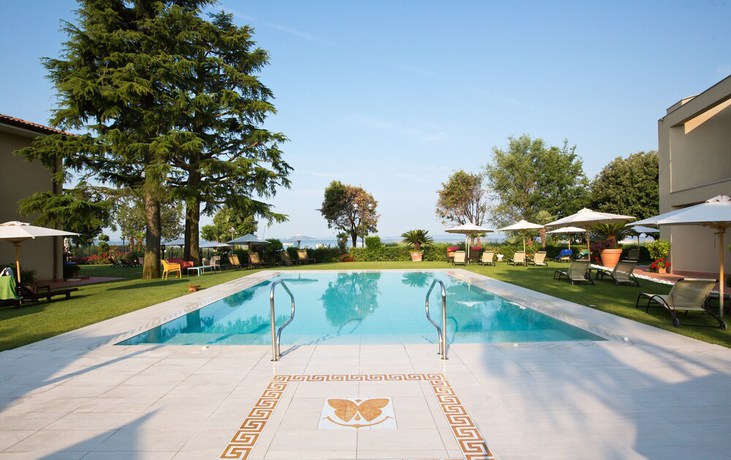Imagen de la piscina del Hotel Campagnola, Cisano. Foto 17